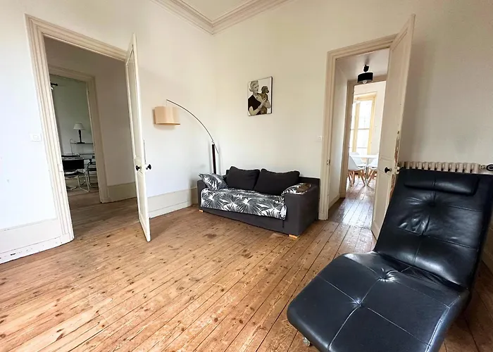 Rennaissance - Proche - Parking - Menage & Linge Inclus بيت للعطل لا روشيل