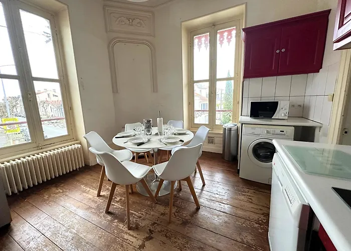 Rennaissance - Proche - Parking - Menage & Linge Inclus بيت للعطل