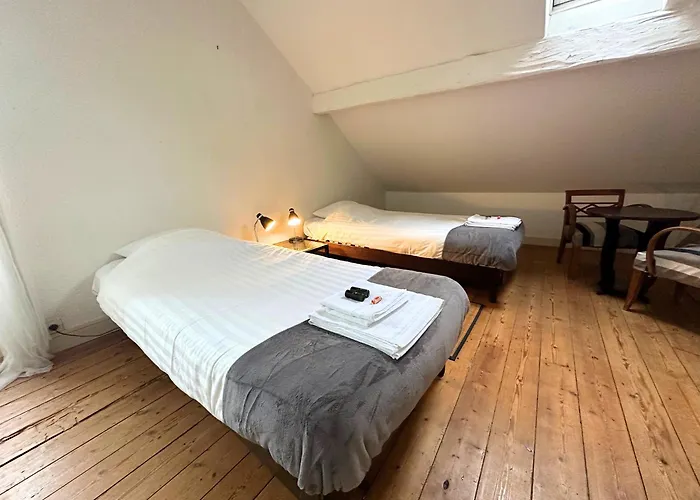 Rennaissance - Proche - Parking - Menage & Linge Inclus بيت للعطل لا روشيل