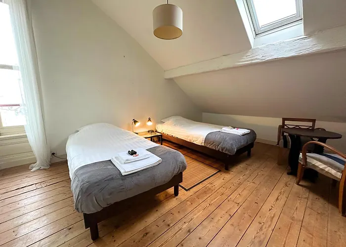 Rennaissance - Proche - Parking - Menage & Linge Inclus